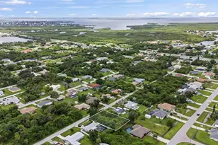 256 Chamber St NW, Port Charlotte, FL 33948 - Photo 4