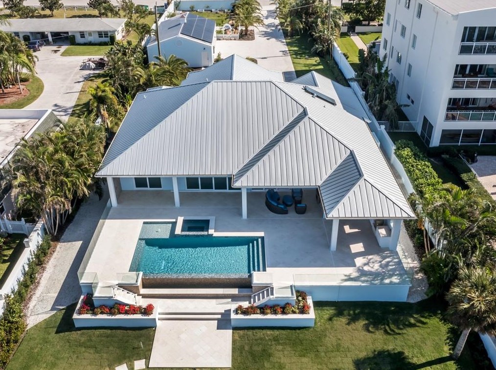 303 Bayshore Rd, Nokomis, FL 34275-1981