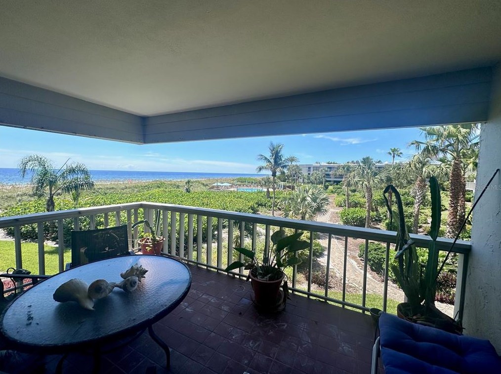 5757 Gulf Of Mexico Dr, Longboat Key FL  34228-1710 exterior