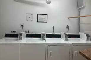 618 Bird Bay Dr S, Venice, FL 34285 - Photo 32