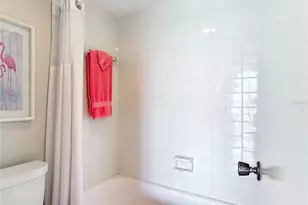 618 Bird Bay Dr S, Venice, FL 34285 - Photo 24