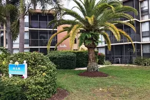 618 Bird Bay Dr S, Venice, FL 34285 - Photo 1