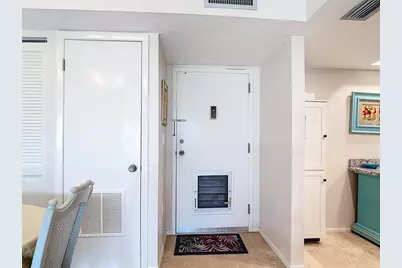 618 Bird Bay Drive S #202, Venice, FL 34285 - Photo 6