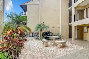 618 Bird Bay Dr S, Venice, FL 34285 - Photo 30