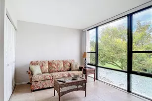 618 Bird Bay Dr S, Venice, FL 34285 - Photo 14