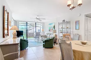 618 Bird Bay Dr S, Venice, FL 34285 - Photo 4