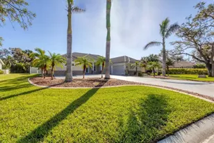 192 Grand Oak Cir, Venice, FL 34292 - Photo 4