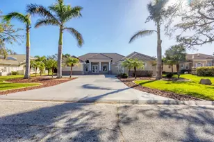 192 Grand Oak Cir, Venice, FL 34292 - Photo 2