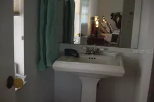 533 Circlewood Dr, Venice, FL 34293 - Photo 10