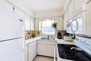 210 Park Blvd N, Venice, FL 34285 - Photo 6