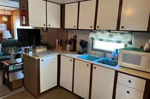 227 Inner Dr E, Venice, FL 34285 - Photo 8