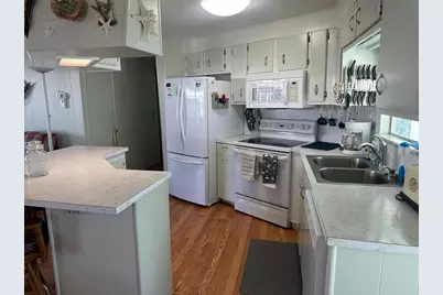 660 Water Lily Drive, Venice, FL 34293 - Photo 6