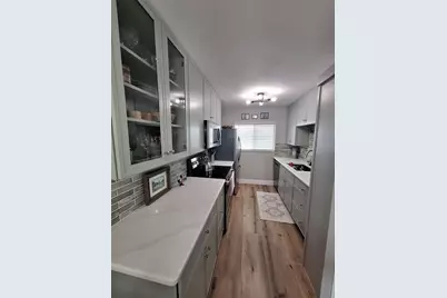 708 Tamiami Trail S #320, Venice, FL 34285 - Photo 6