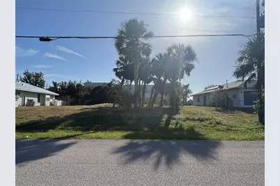 145 Mark Twain Lane, Rotonda West, FL 33947 - Photo 1