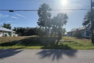 145 Mark Twain Ln, Rotonda West, FL 33947 - Photo 1