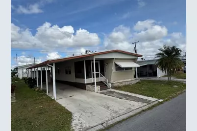 611 50th Avenue Drive W, Bradenton, FL 34207 - Photo 1