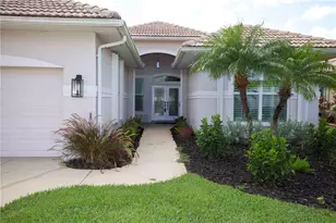 651 Lakescene Dr, Venice, FL 34293 - Photo 1