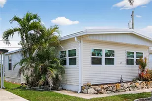 808 S Green Cir, Venice, FL 34285 - Photo 6