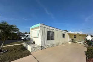 269 Outer Dr, Venice, FL 34285 - Photo 2