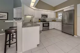 805 Montrose Dr, Venice, FL 34293 - Photo 18