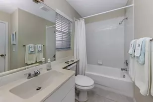 805 Montrose Dr, Venice, FL 34293 - Photo 26