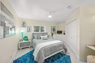 746 Eagle Point Dr, Venice, FL 34285 - Photo 24