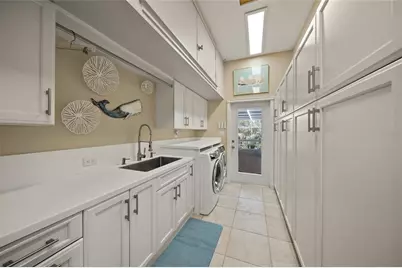 746 Eagle Point Drive, Venice, FL 34285 - Photo 30