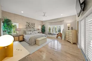 746 Eagle Point Dr, Venice, FL 34285 - Photo 12