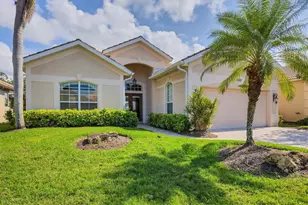 560 Misty Pine Dr, Venice, FL 34292 - Photo 4