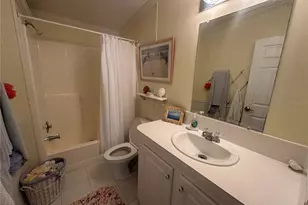 730 Gloriosa Rd, Venice, FL 34293 - Photo 10