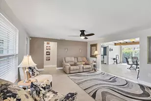 51 Oakwood Dr N, Englewood, FL 34223 - Photo 10