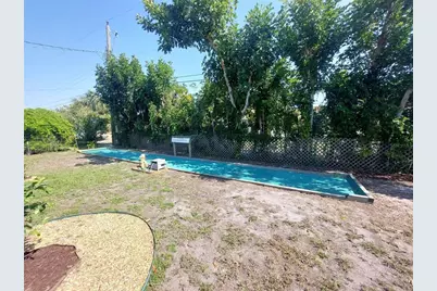 1541 Crest Drive, Englewood, FL 34223 - Photo 26