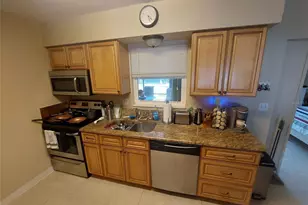 1541 Crest Dr, Englewood, FL 34223 - Photo 6