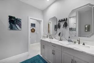226 W Pine Valley Ln, Rotonda West, FL 33947 - Photo 32