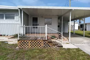 818 Bogie St, Venice, FL 34285 - Photo 2