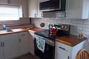 818 Bogie St, Venice, FL 34285 - Photo 4