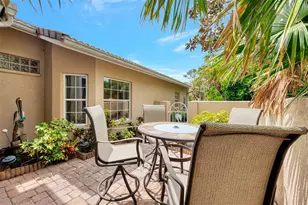 335 Auburn Woods Cir, Venice, FL 34292 - Photo 6