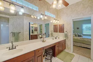 525 Cheval Dr, Venice, FL 34292 - Photo 26