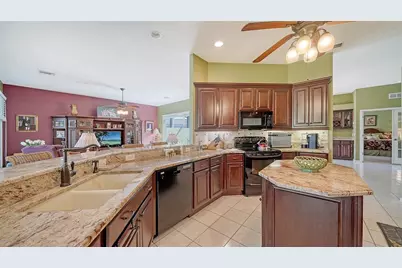 525 Cheval Drive, Venice, FL 34292 - Photo 22