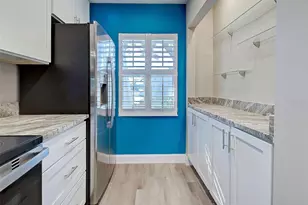 429 Cerromar Ln, Venice, FL 34293 - Photo 12