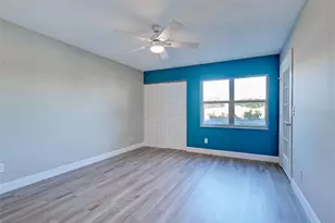 429 Cerromar Ln, Venice, FL 34293 - Photo 16