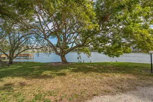 3845 Lake Bayshore Dr, Bradenton, FL 34205 - Photo 32