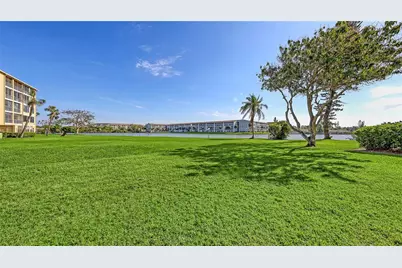 3845 Lake Bayshore Drive #F103, Bradenton, FL 34205 - Photo 22