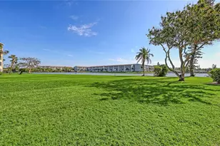 3845 Lake Bayshore Dr, Bradenton, FL 34205 - Photo 22