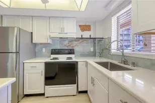 3845 Lake Bayshore Dr, Bradenton, FL 34205 - Photo 4