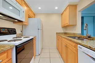 595 Circlewood Dr, Venice, FL 34293 - Photo 12