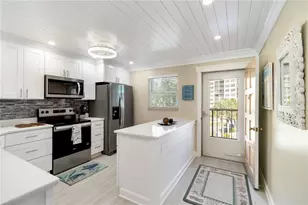 230 Santa Maria St, Venice, FL 34285 - Photo 6