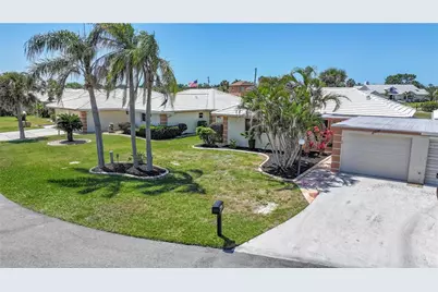 120 Villa Drive #120, Osprey, FL 34229 - Photo 2
