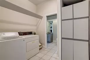 181 S Auburn Rd, Venice, FL 34292 - Photo 48