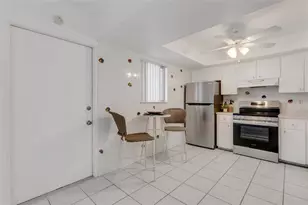 360 Base Ave E, Venice, FL 34285 - Photo 10